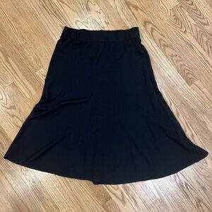 Chicos Ponte Knit Classic Black Midi Skirt Size 1 Medium 8 10